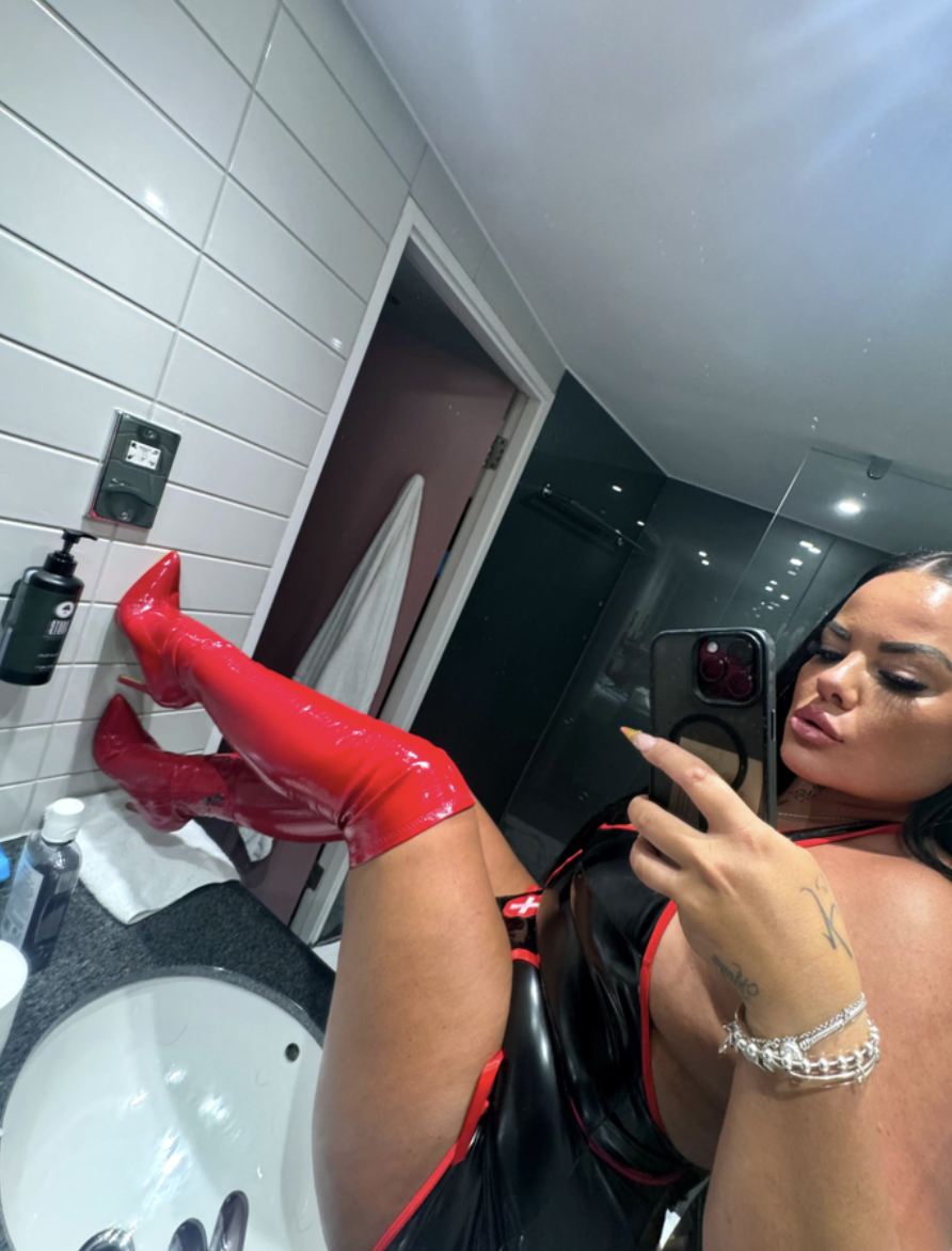 Maddy Hunt X